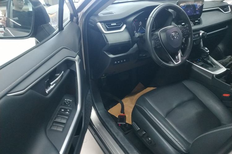 Used Toyota RAV4 2023 Dual-Engine 2.5L E-CVT Two-Wheel Drive Elite Plus Edition
