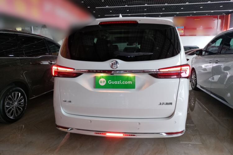 Used Buick GL8 2023 Facelifted Land Cruiser Executive Luxury Version
