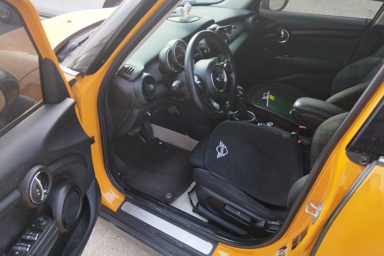 Used  MINI 2015 1.5T COOPER Fun Five-Door Edition
