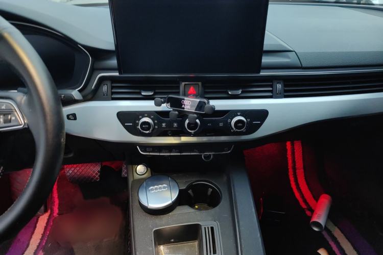 Used Audi A4L 2022 40 TFSI Fashion Dynamic Model
