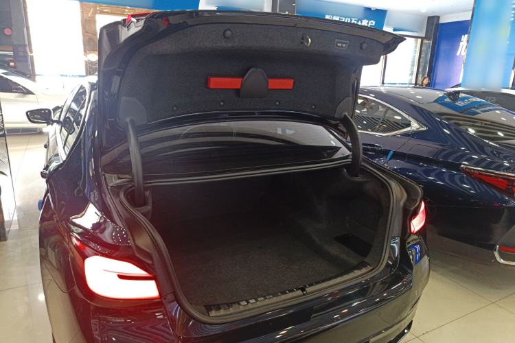 Used BMW 5 Series 2023 530Li Luxury Edition M Sport Package
