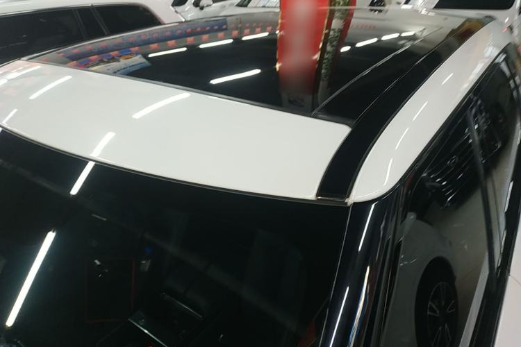 Used Land Rover Range Rover Velar 2022 250 PS Sparkling Heritage Edition
