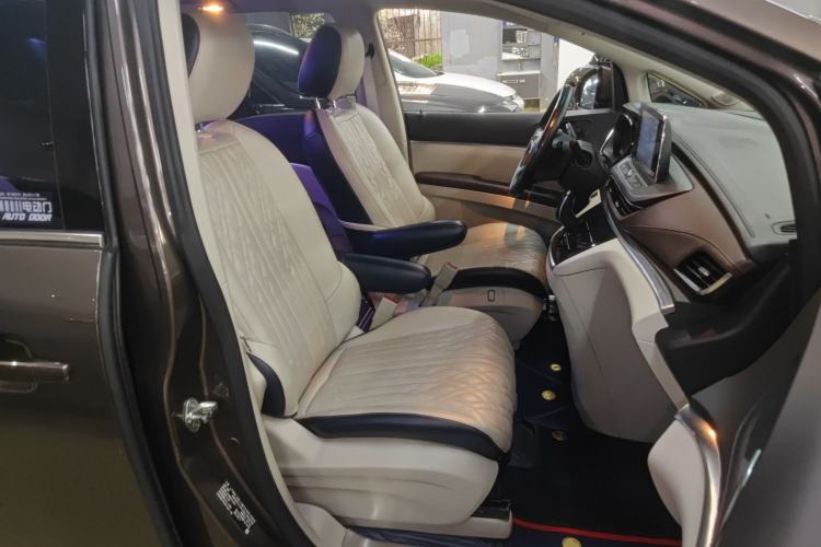 Used Buick GL8 2021 Land Cruiser Executive Class 652T Comfort Model