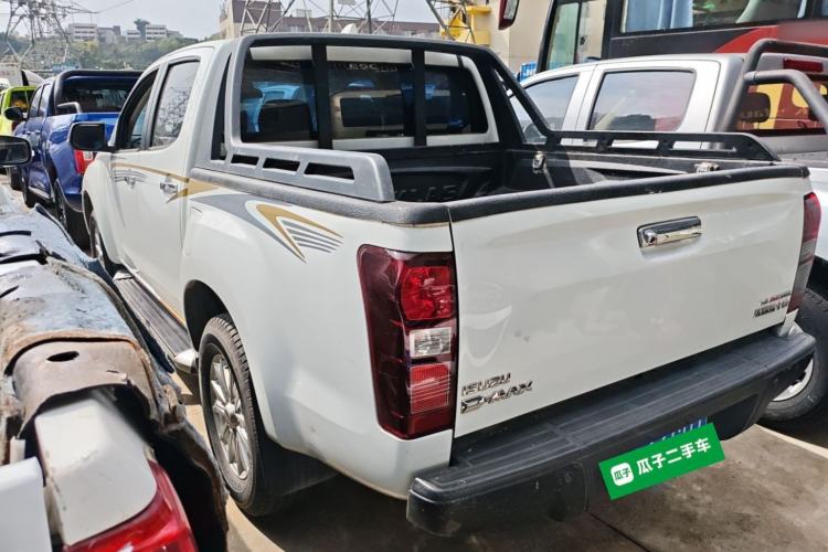 Used Isuzu D-MAX 2020 1.9T Two-Wheel Drive Automatic Comfort Edition China VI Standard RZ4E Hi-Power