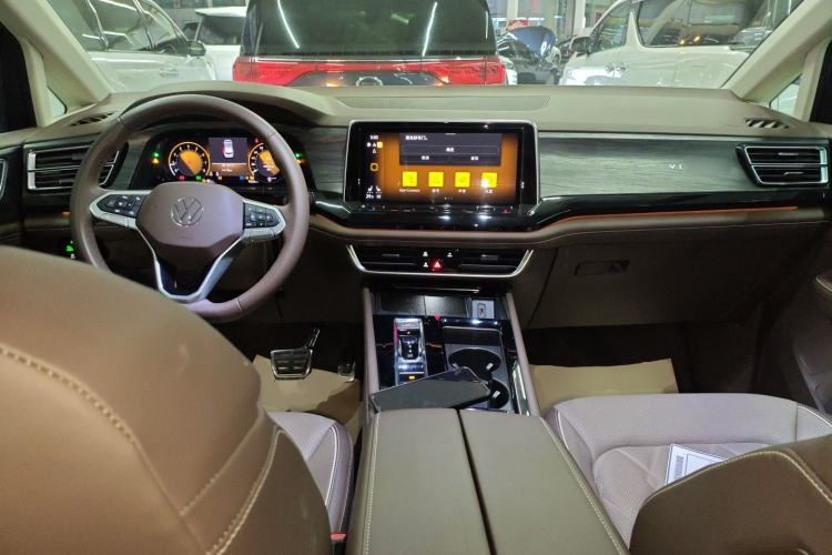 Used Volkswagen Viloran 2024 380TSI Premium Edition