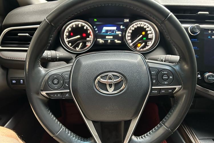 Used Toyota Camry 2019 Revised Version 2.0G Luxury Edition
