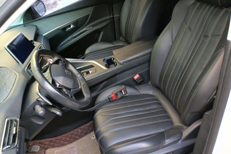 Used Peugeot 5008 2017 380THP 7-Seater Luxury Edition
