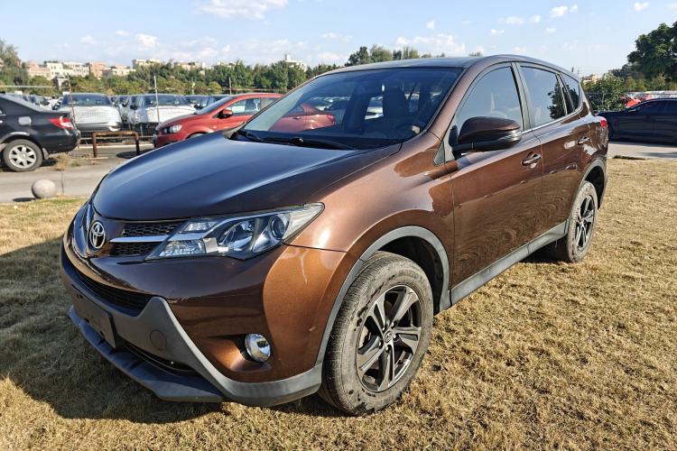 Used Toyota RAV4 2015 2.0L CVT Two-Wheel Drive Fashion Edition
