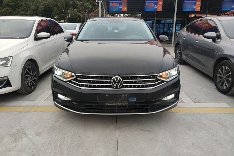 Used Volkswagen Magotan 2025 Zhongxiang Version 280TSI DSG Comfort Edition