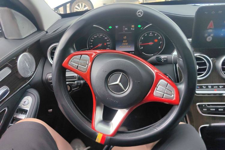 Used Mercedes-Benz C-Class 2016 C 200 L
