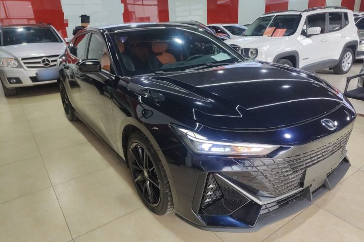 Used Changan UNI-V 2022 1.5T Prestige Version