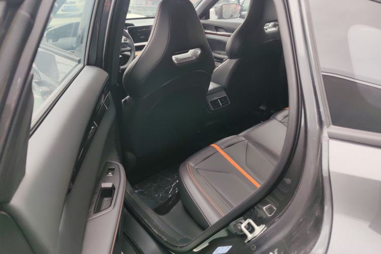 Used Changan UNI-V 2024 1.5T Prestige Edition
