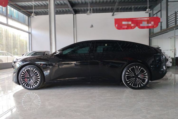 Used  12 2025 Ultra Extended-Range Edition
