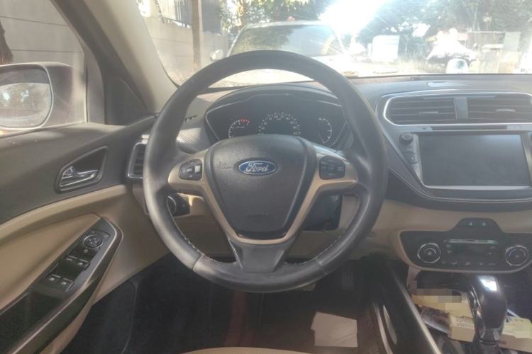 Used Ford Escort 2015 1.5L Automatic Fashion Model