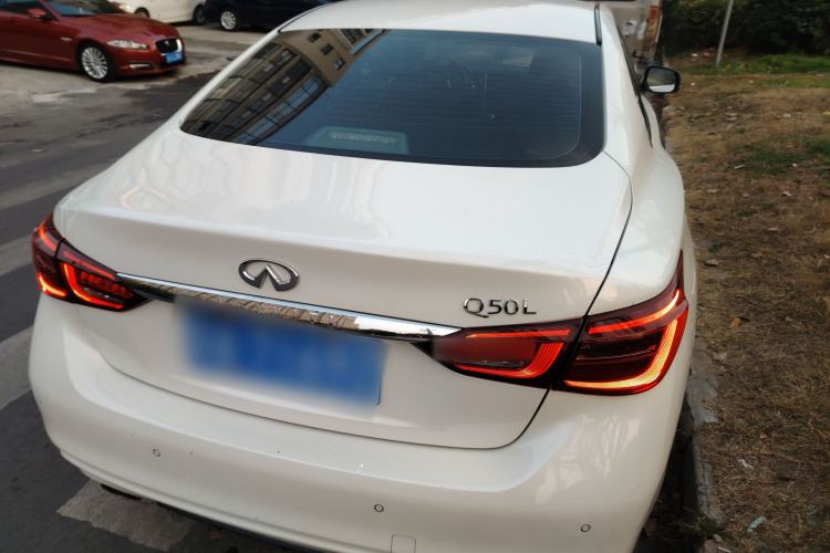 Used Infiniti Q50L 2018 2.0T Comfort Edition China VI Standard
