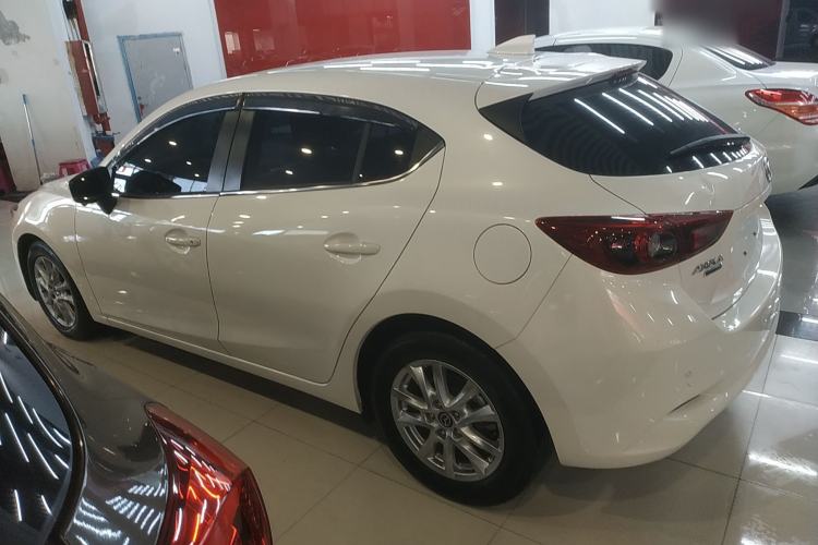 Used Mazda Mazda 3 Axela 2017 Hatchback 1.5L Automatic Luxury Model Emission Standard China V