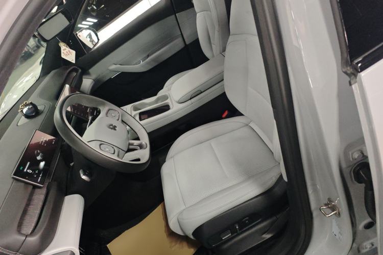 Used Nio ES6 2024 75 kWh
