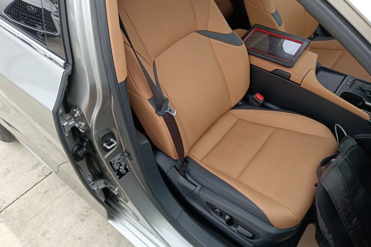 Used Lexus ES 2022 300h Excellence Edition