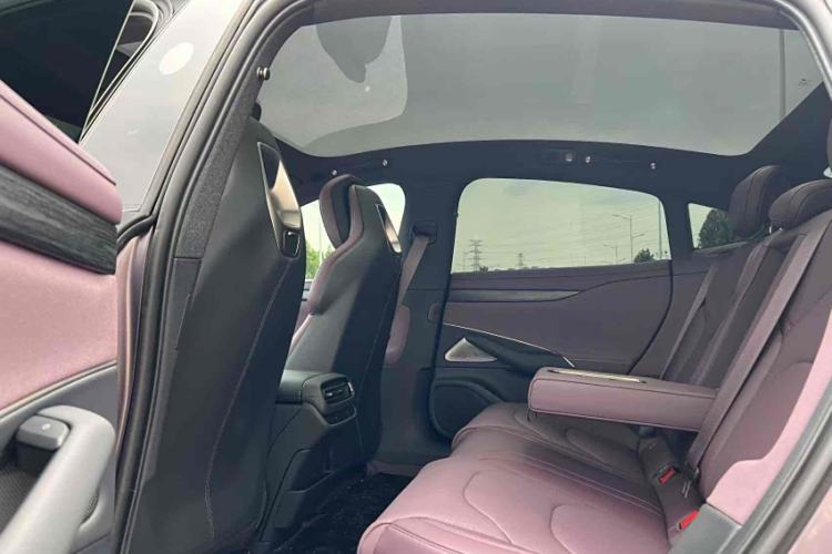 Used  SU7 2024 Rear-Drive Ultra-Long Range Advanced Pro-Level Intelligent Driving Version
