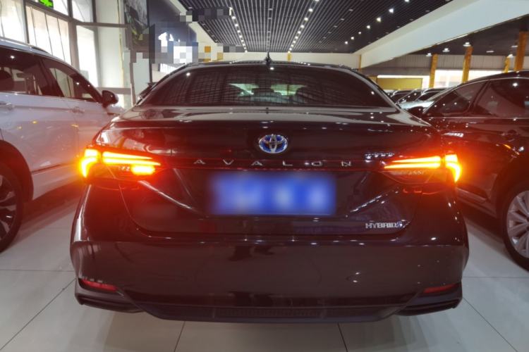 Used Toyota Avalon 2022 Dual-Engine 2.5L Luxury Edition
