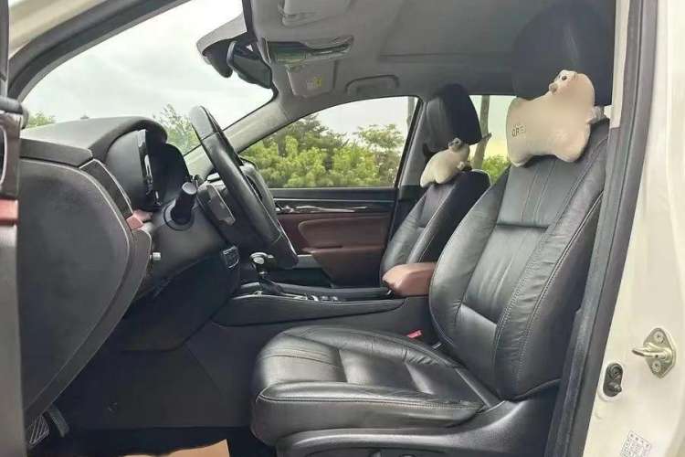 Used GAC Trumpchi GS8 2017 320T Two-Wheel Drive Luxury Smart Connectivity Version (7 Seats)
