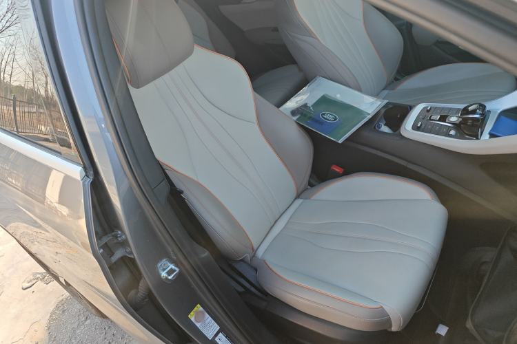 Used BYD Song Pro New Energy 2024 HONOR Edition DM-i 71KM Navigation Model
