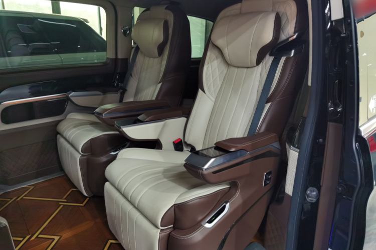 Used Mercedes-Benz V-Class 2020 V 260 L Long-wheelbase Luxury Edition