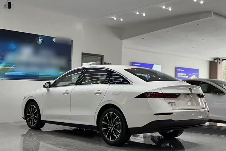 Used Roewe D7 2025 DMH 125km World Champion Edition
