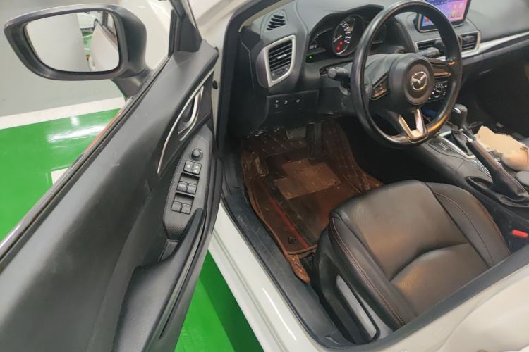 Used Mazda Mazda 3 Axela 2017 Hatchback 1.5L Automatic Comfort Model Emission Standard China V