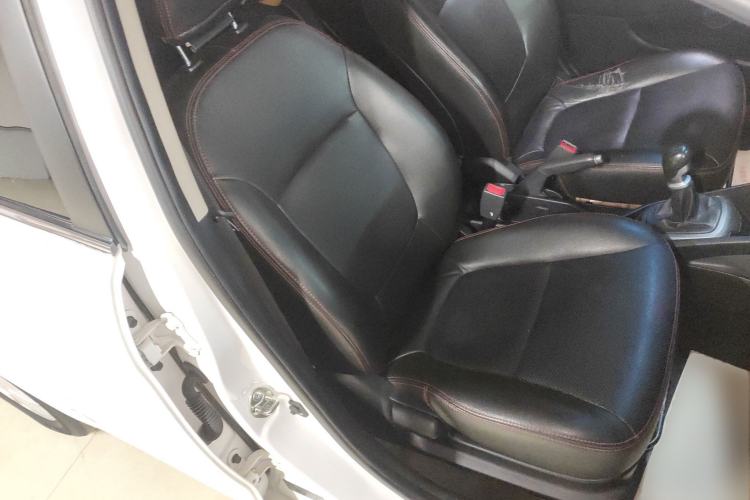 Used Kia K2 2015 Sedan 1.4L MT GLS