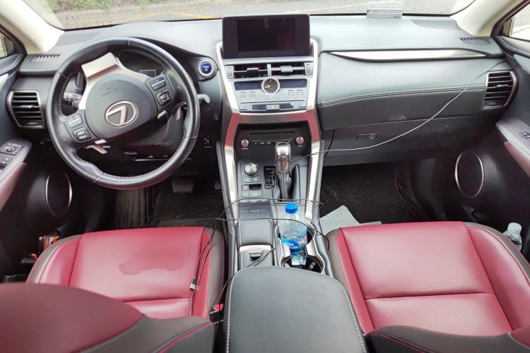 Used Lexus NX 2018 300h Front-Wheel-Drive FENGSHANG Version China V Emission Standard