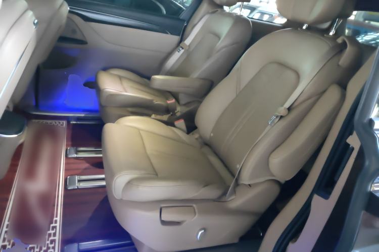 Used Buick GL8 2021 ES Land Cruiser 653T Luxury Edition