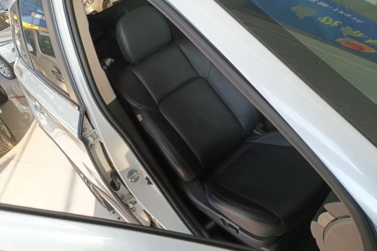 Used Mitsubishi Outlander 2019 2.4L 4x4 Zhi Xiang Edition 5 Seats China VI Standard