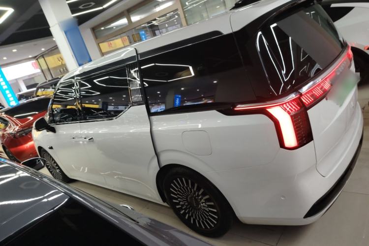 Used Zeekr 009 2022 WE Edition
