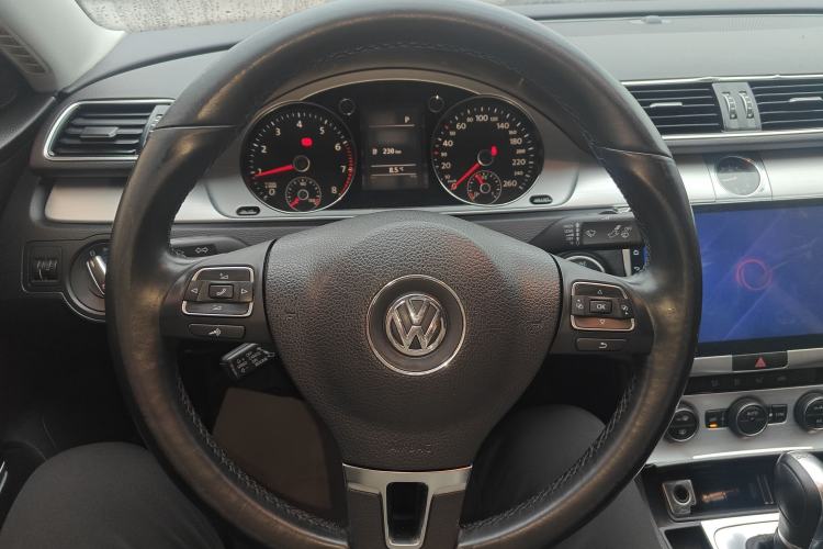 Used Volkswagen Magotan 2015 1.8TSI Advanced Model
