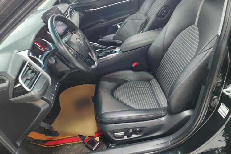 Used Toyota Camry 2023 2.0S Knight Edition
