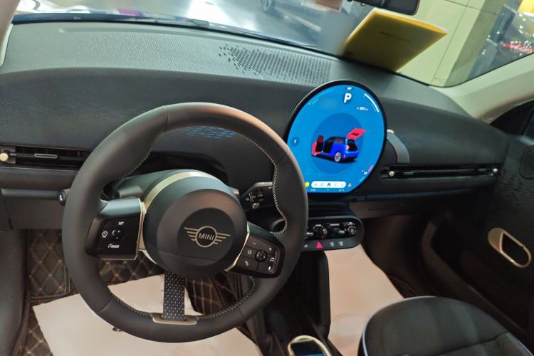 Used  Electric MINI COOPER 2024 452km COOPER SE Artist
