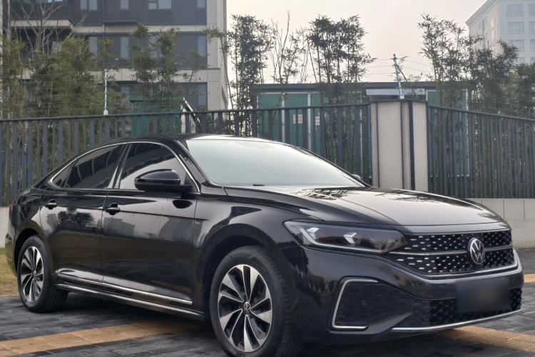 Used Volkswagen Passat 2023 330TSI Starry Elite Edition
