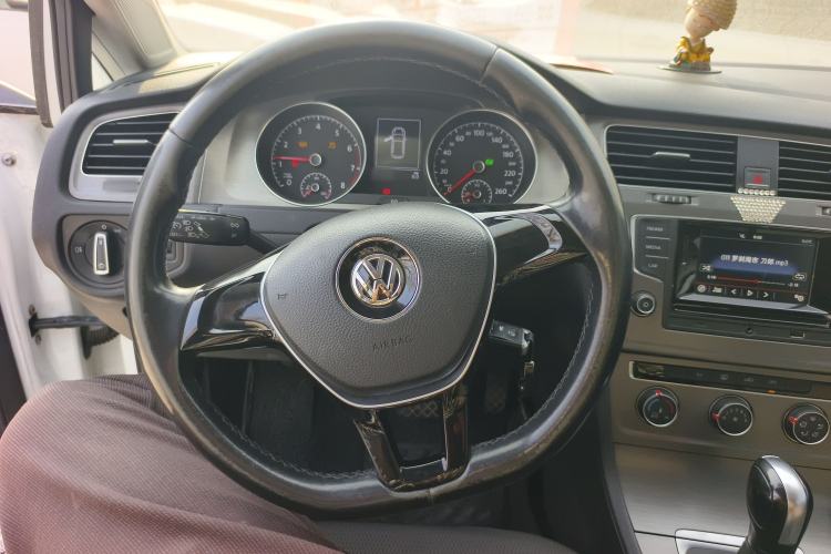 Used Volkswagen Golf 2016 1.6L Automatic Comfort Model
