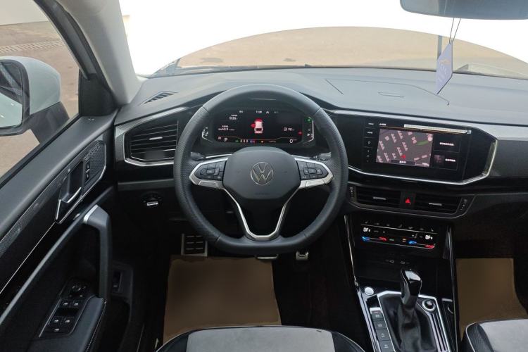 Used Volkswagen Tayron X 2020 330TSI Two-Wheel Drive Luxury Smart Connectivity Version
