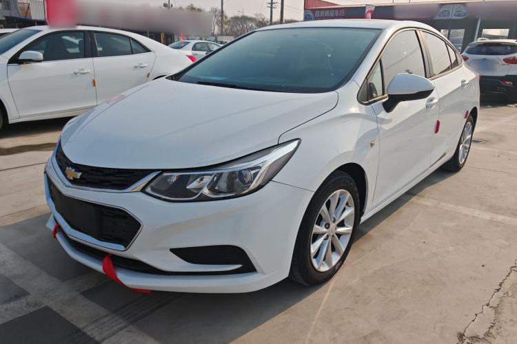 Used Chevrolet Cruze 2018 320 Automatic Pioneer Sunroof Edition
