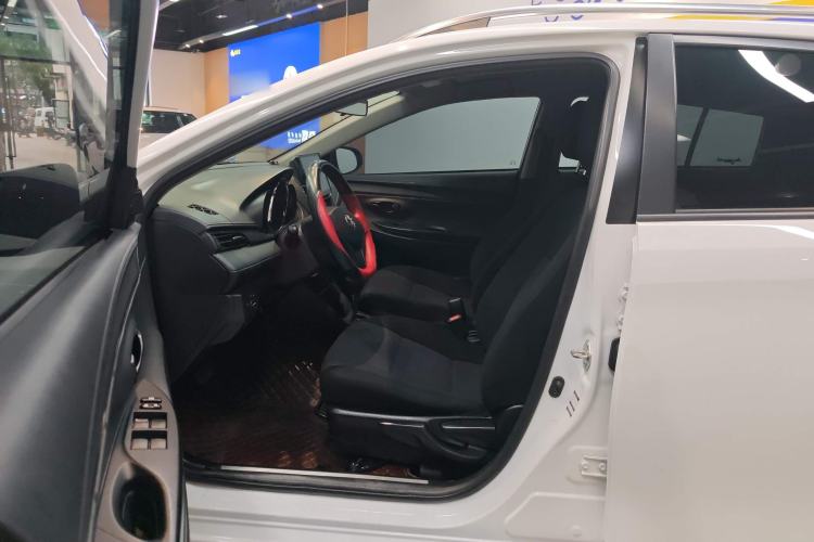 Used Toyota YARiS L 2016 Revised 1.5E CVT Charming Edition
