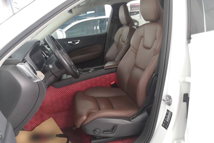 Used Volvo XC60 2020 T5 4x4 Smart Luxury Edition
