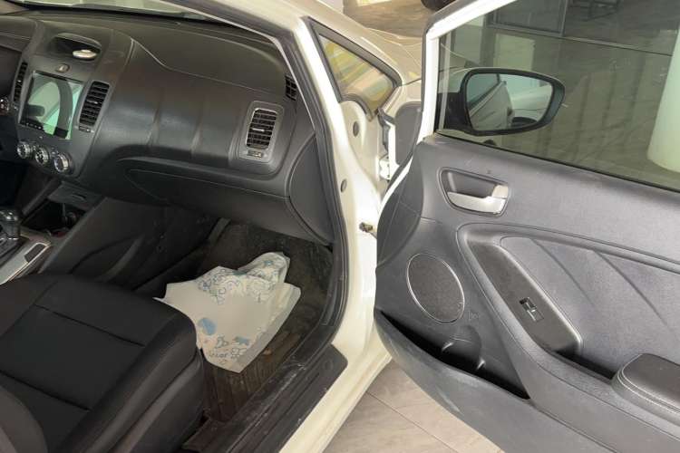 Used Kia K3 2016 1.6L Automatic GLS
