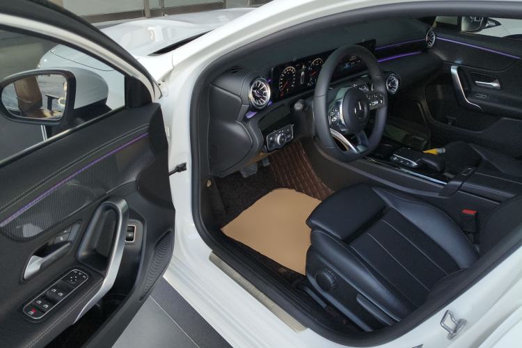 Used Mercedes-Benz A-Class 2022 Restyled A 200 L Sport Sedan Fashion Version
