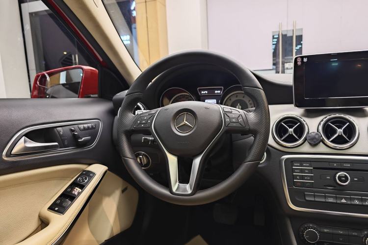 Used Mercedes-Benz GLA 2016 GLA 200 Fashion Model
