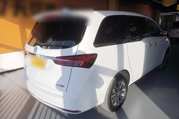 Used Buick GL8 2023 Land Executive Class 652T Luxury Model
