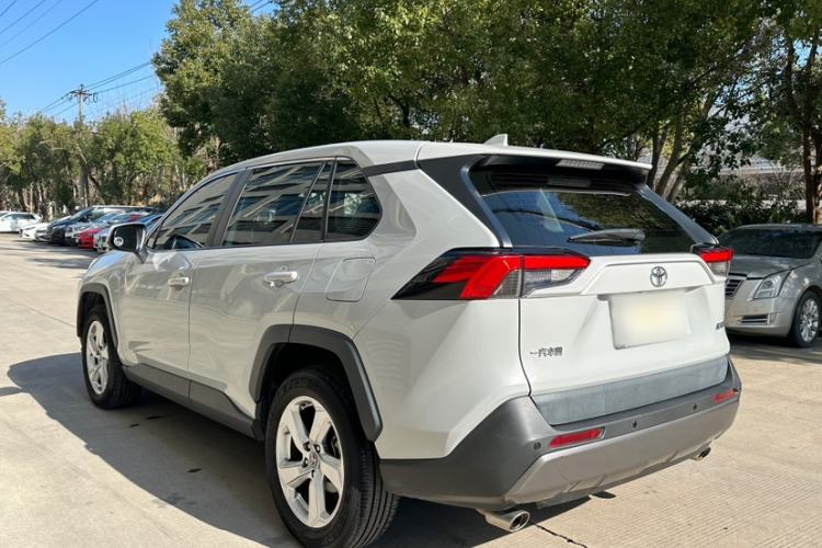 Used Toyota RAV4 2020 2.0L CVT Two-Wheel Drive Fashion Edition
