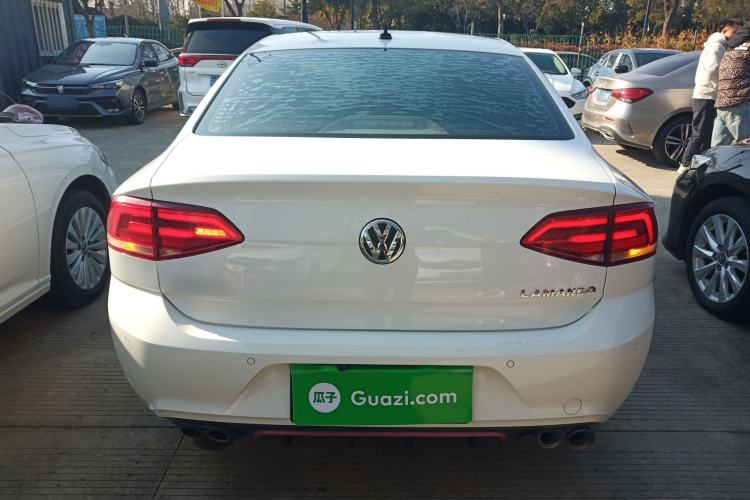 Used Volkswagen Lamando 2017 230TSI DSG Fashion Edition
