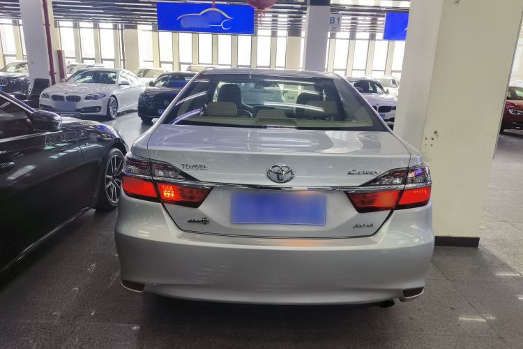 Used Toyota Camry 2015 2.0G Premier Edition
